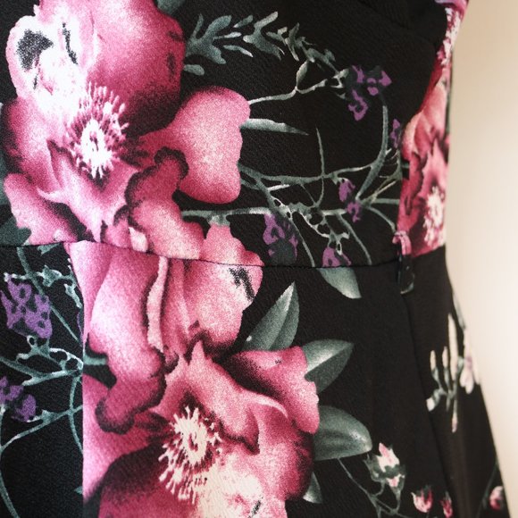 Fun Floral Dress - Picture 3 of 7